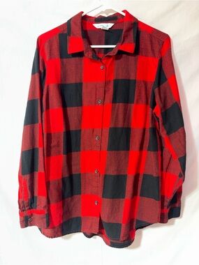 Old Navy Red and Black Buffalo Plaid Button-Down Shirt